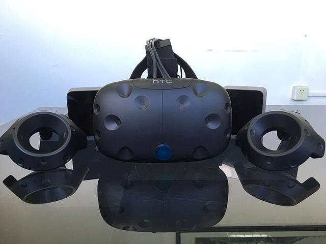 微加科技VR技術團隊HTC Vive五件套
